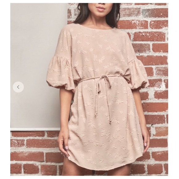 Boho Textured Fabric Balloon Sleeve Dress - Picture 3 of 10